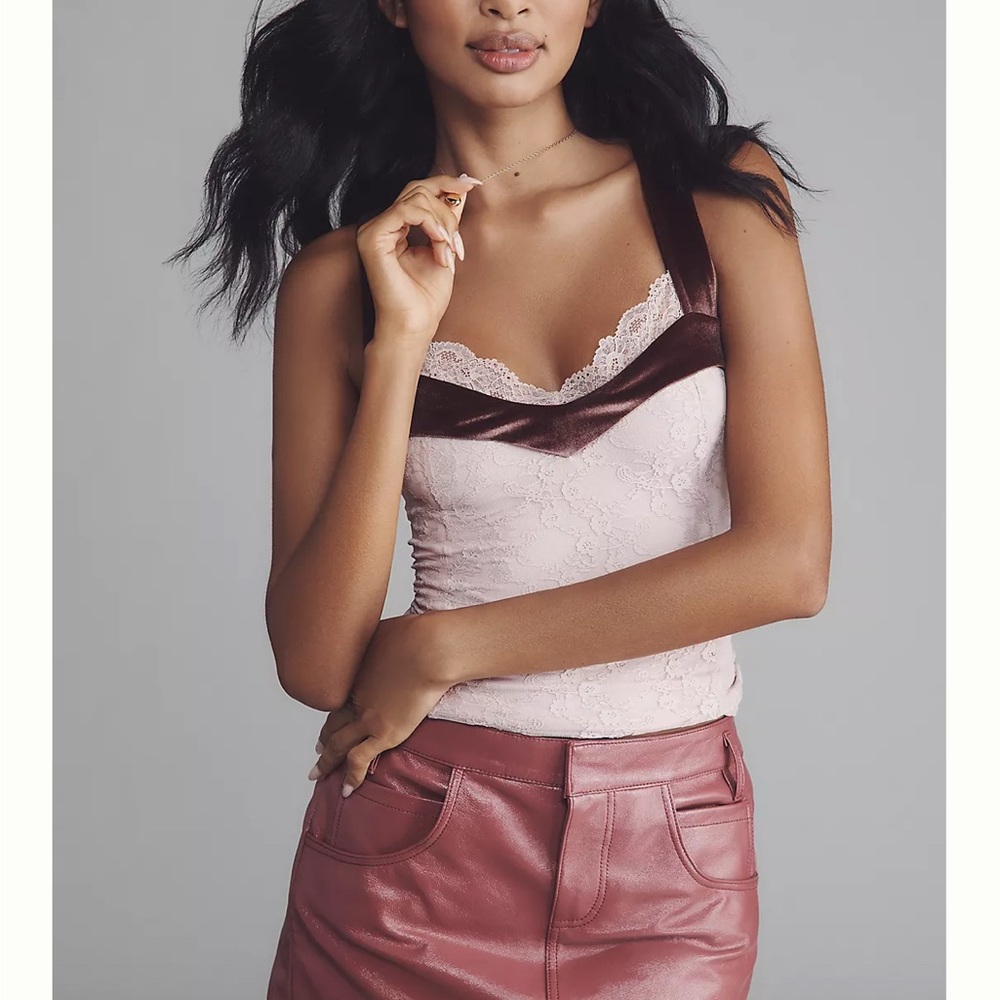 Anthropologie Elegant Lace & Suede Trim Women’s Top 💘💐Valentines Day Top